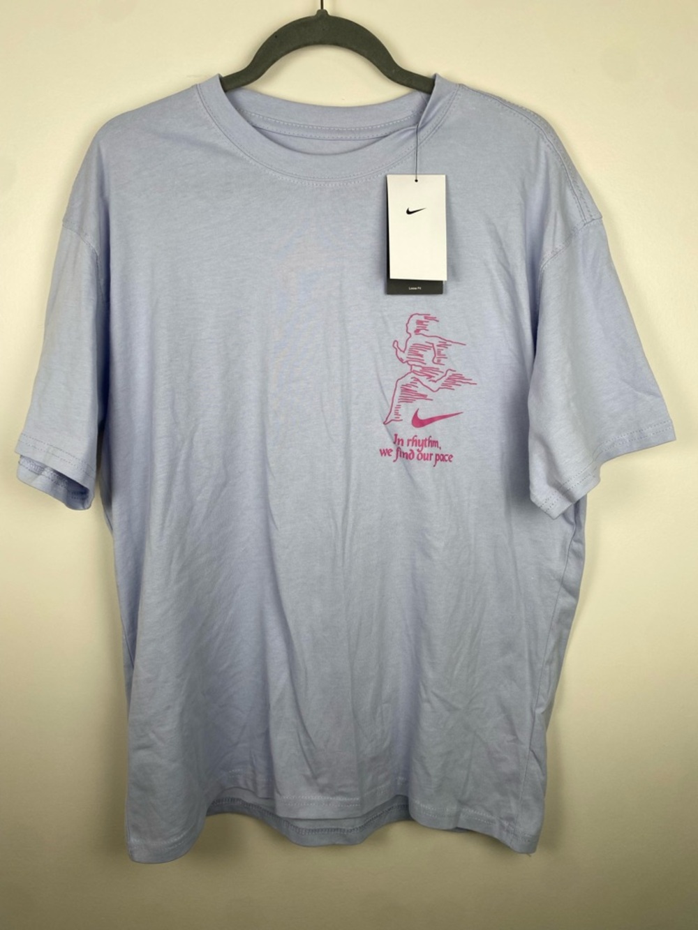 NWT Nike Dri-Fit Men's Light Lavender Rhythm Runners Graphic Tee size Medium